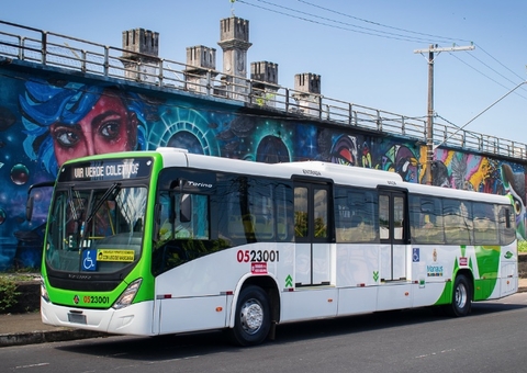 Manaus entrega 14 novos ônibus nesta terça-feira