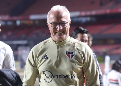 Dorival explica como usará Lucas e corre para deixá-lo em forma