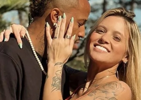 Cássia Lourenço confirma término com Militão e alfineta jogador 