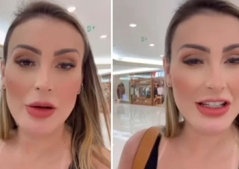 Andressa Urach exibe brinquedo sexual para mãe e leva bronca: 'mostrei o Juninho'