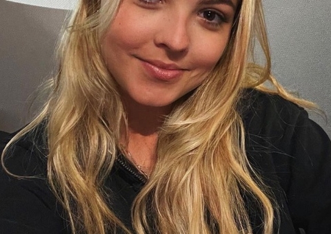 Ex-Chiquititas é vítima do 'golpe do gás' em carro de aplicativo: 'Eu estava pálida, tremendo'