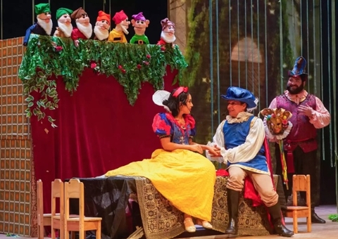 Espetáculo Branca de Neve acontece neste domingo no Teatro Amazonas