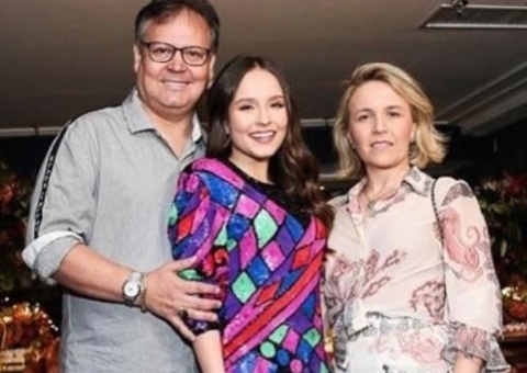 Larissa Manoela: Advogados afirmam que os pais da atriz fizeram transferências volumosas