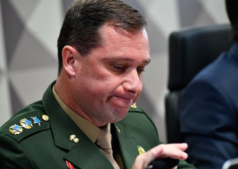 Mauro Cid decide confessar venda de joias a mando de Bolsonaro 