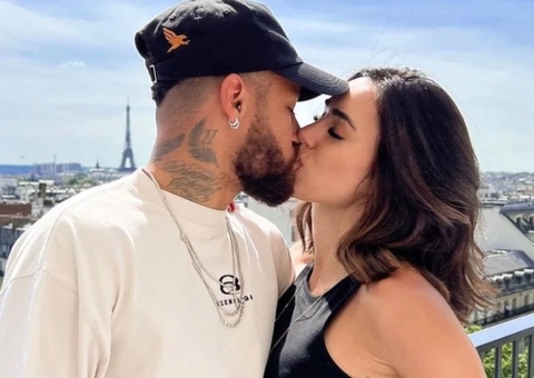 Neymar e Bruna Biancardi se despedem de Paris com festa 