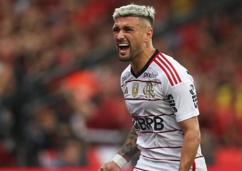 Arrascaeta pode ficar até 6 semanas fora e é dúvida no Flamengo para a final