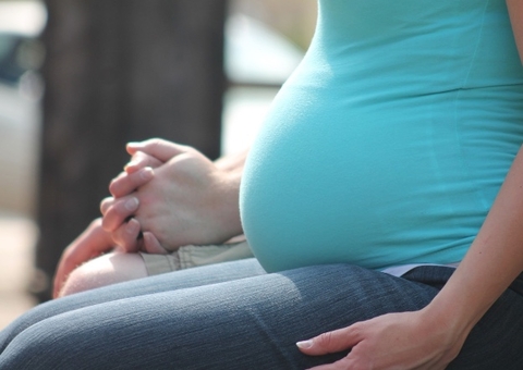 Tentando engravidar, casal descobre que está fazendo sexo de 'forma errada'