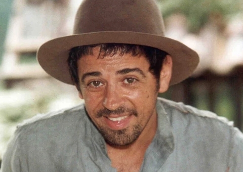 Longe da TV, Taumaturgo Ferreira radicaliza com novo visual aos 67 anos 