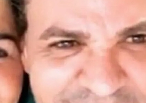 Mãe do cantor Eduardo Costa chama atenção por aparência e nega harmonização