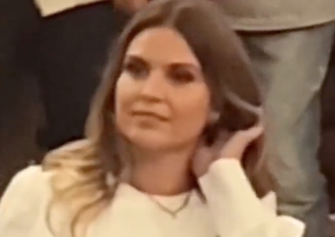 ‘Cara fechada’ de Aline Barros viraliza durante gravação do Altas Horas