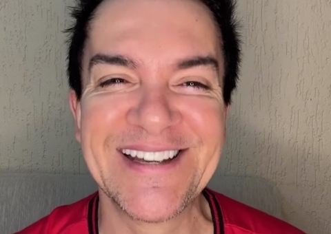 Cantor Regis Danese recebe alta da UTI