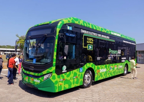 Primeiro ônibus 100% elétrico de Manaus é entregue e já tem linha definida