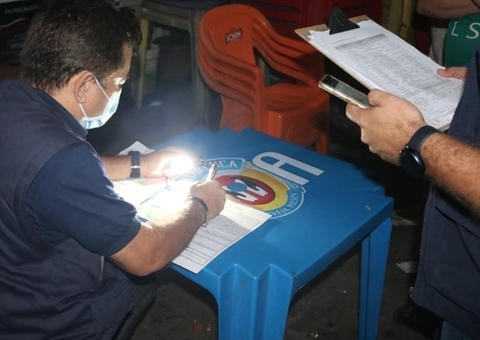 Blitz no Centro resulta em bares multados durante preparativos do festival 'SouManaus'