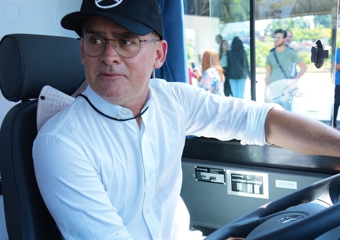 Prefeito anuncia construção de 10 paradas de ônibus climatizadas em Manaus