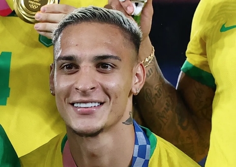 Polícia ouve testemunhas no caso de ex que acusa jogador Antony de ameaça e agressão