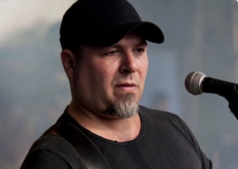 Bala atravessou crânio de Mingau, baixista do Ultraje a Rigor 