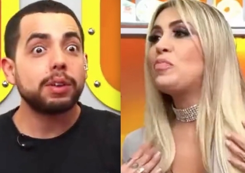 Influencer Juju Ferrari ‘paga peitão' durante live com Lucas Selfie 