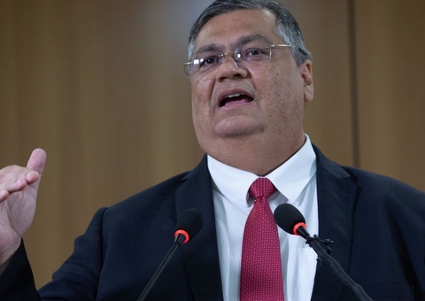 Flávio Dino cobra explicações da PRF sobre tiro em criança de 3 anos