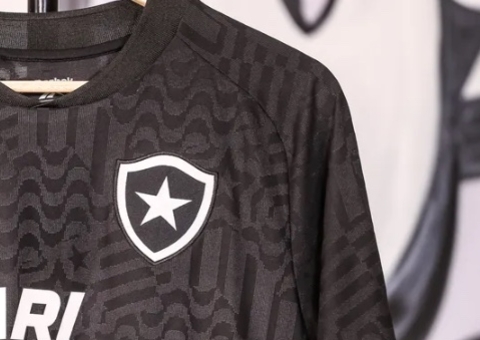 Botafogo apresenta segundo uniforme para a temporada 2023/24