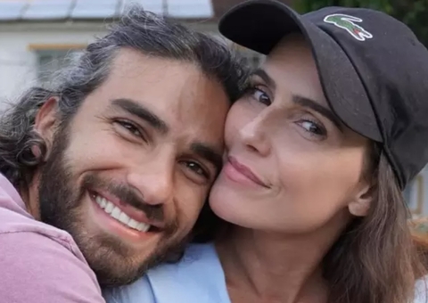 Deborah Secco fala sobre casamento aberto com Hugo Moura