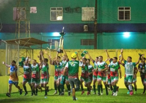 Copa da Floresta: Urucurituba vence Parintins e é campeão do grupo 5