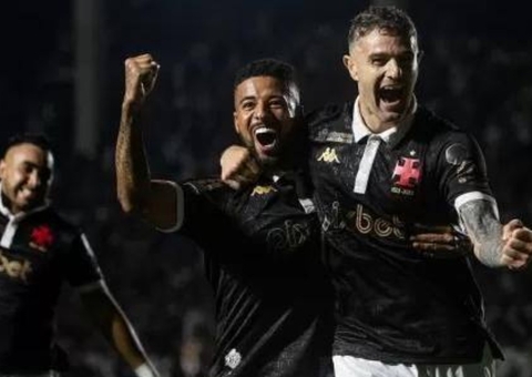 Vasco goleia o Coritiba e agita briga contra o Z4 no reencontro com a torcida