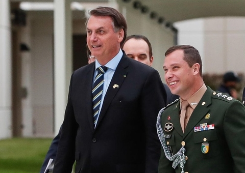 Bolsonaro discutiu plano de golpe com militares, revelou Mauro Cid em delação