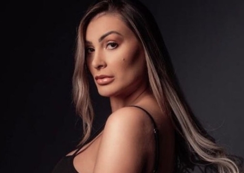 Andressa Urach volta a ser internada em hospital