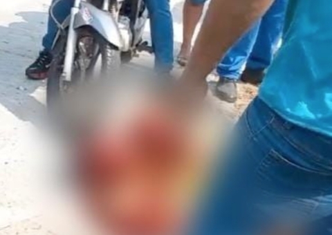 Dupla é espancada por população enfurecida após assalto a ônibus em Manaus 