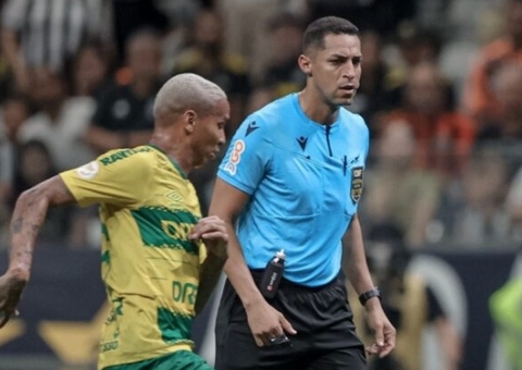 Pernambucano Rodrigo José Pereira apita Paysandu x Amazonas