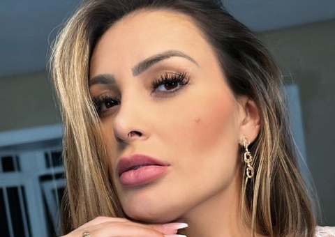Andressa Urach assume novo namorado e diz estar apaixonada 