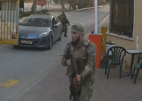 Vídeo mostra membros do Hamas invadindo kibutz em Israel; 100 pessoas morreram