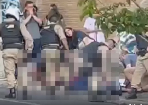 Adolescente morre esfaqueado em ataque a escola