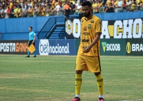 Maycon celebra acesso e mira decisão contra o Brusque