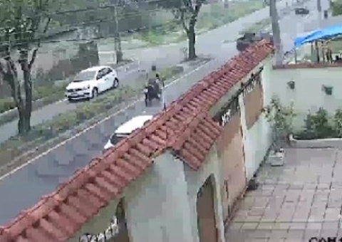 Vídeo mostra acidente que matou motociclista em Manaus