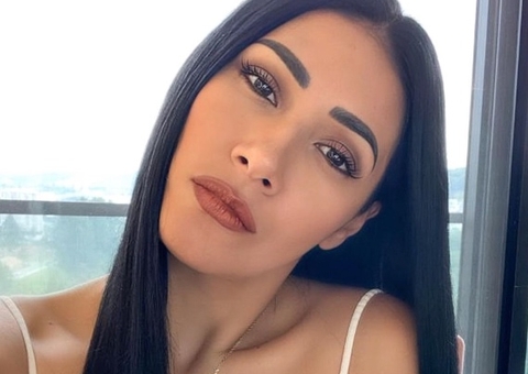 Simaria é flagrada com ‘novinho’ em restaurante em Miami 