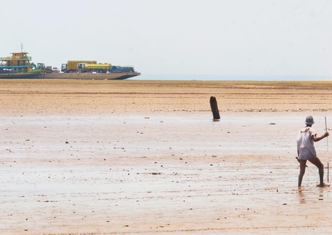 Aquecimento do Oceano Atlântico causa seca histórica no Amazonas, diz pesquisador