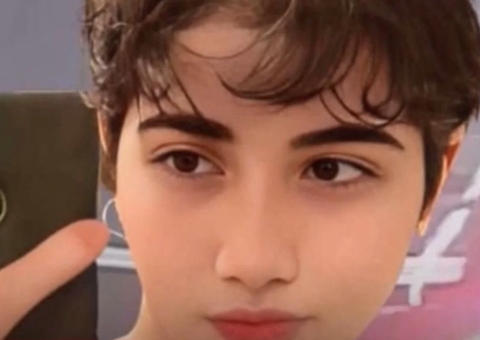 Morre iraniana hospitalizada após 'detenção moral' por não usar o véu islâmico