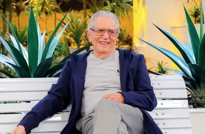 Carlos Alberto de Nóbrega sofre acidente doméstico e é internado 