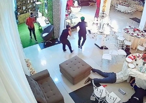 Criminosos invadem casamento e roubam convidados em salão de festa de Manaus