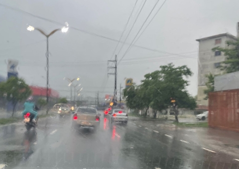 Defesa Civil registra três ocorrências durante chuva neste sábado