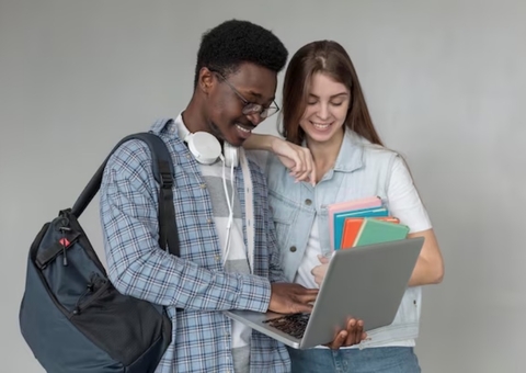 Revisão do novo ensino médio pode ser votada nesta terça (19) na Câmara