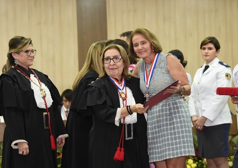Personalidades homenageadas com Medalha do Mérito Judiciário em Manaus 