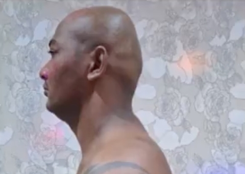 Líder de facção que não retornou ao presídio após 'saidinha' é preso com drogas em motel