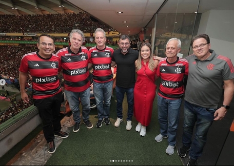 Governador assiste jogo do Flamengo e elogia torcida em Manaus