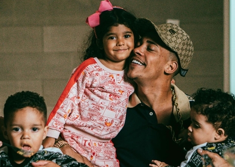 Pai de 7: MC Poze anuncia que pode ser pai de gêmeos