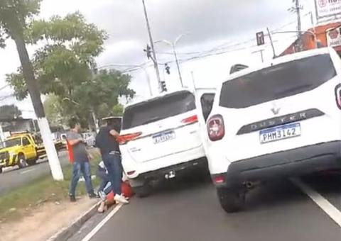 Cantor de forró é preso com carro cheio de drogas em Manaus; vídeo