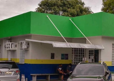 Homem é preso por espancar pai e jogá-lo da escada na Compensa