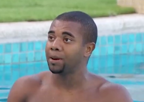 Davi se irrita com sujeira de brothers: 'aqui tem criança?'; vídeos