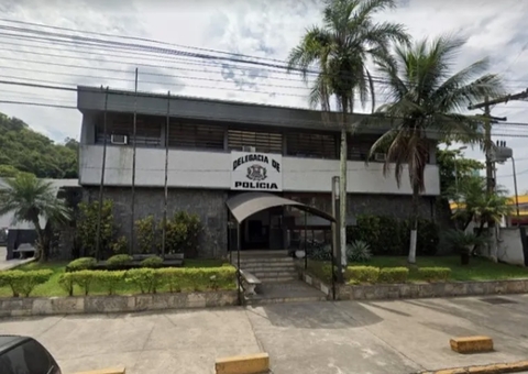 Funcionária é agredida e estuprada dentro de delegacia 